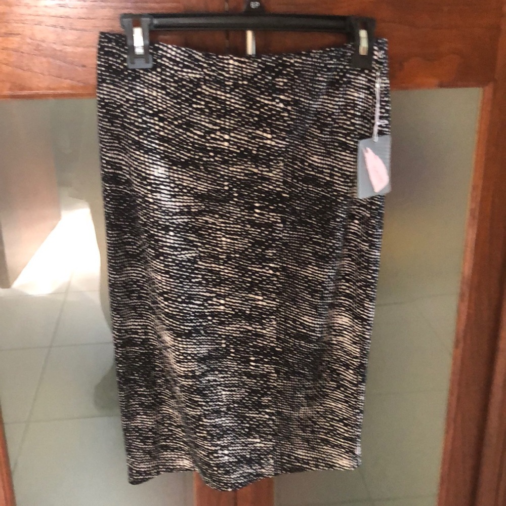 NWT Midi skirt